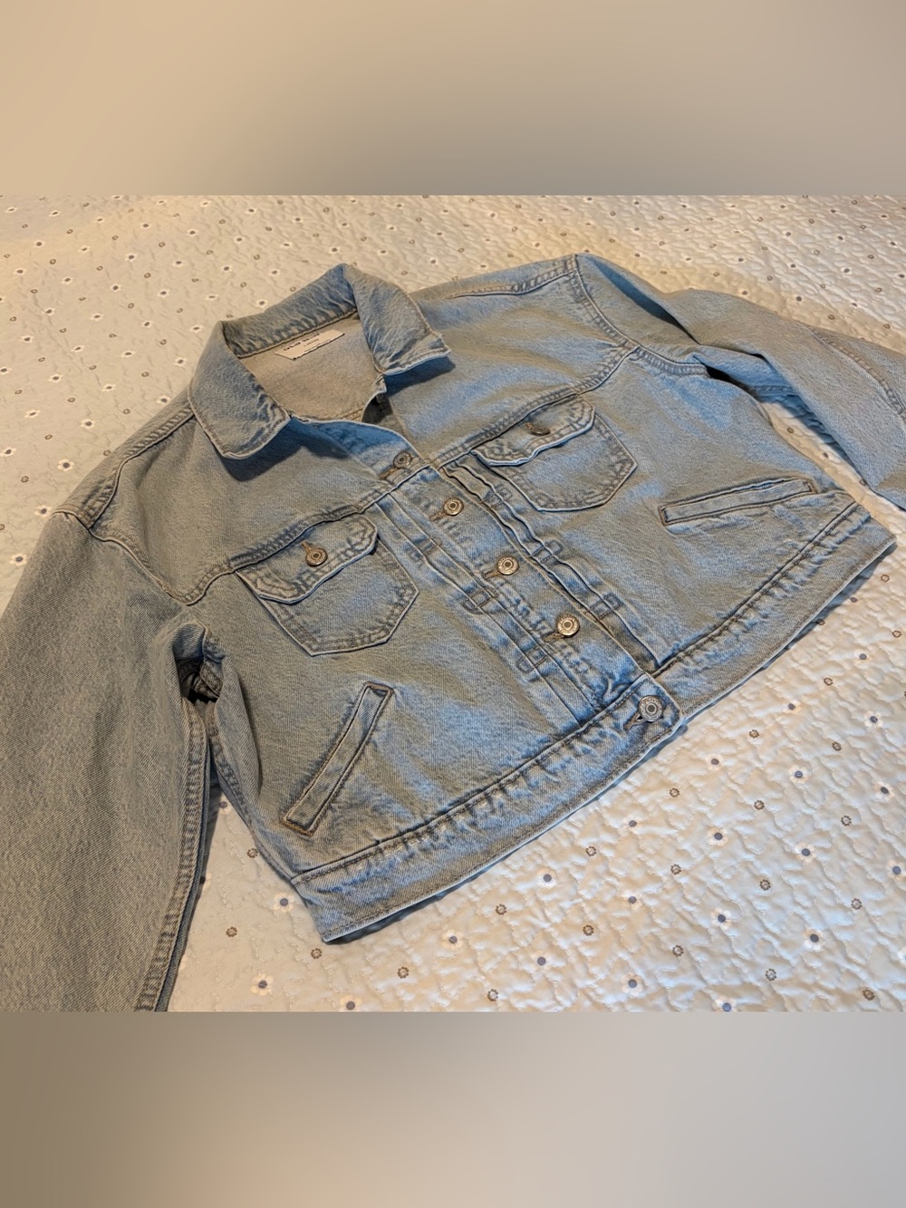 Old Navy Light Washed Cropped Trucker Denim Jacket Large Petite